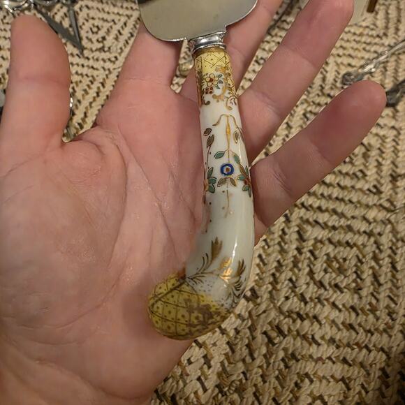 Vintage Prill Sheffield England Pie Cake Server Floral Yellow Porcelain Handle. - Picture 8 of 16
